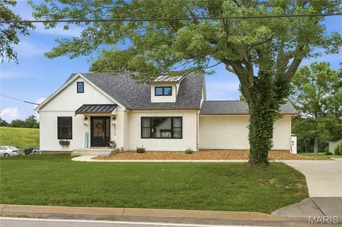 Exterior - 1716 Pottery Rd, Washington, MO 63090 photo 2 of 6