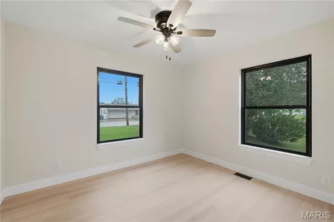 Bedroom - 1716 Pottery Rd, Washington, MO 63090 photo 2 of 5