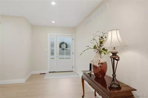 Entry Way - 1716 Pottery Rd, Washington, MO 63090 photo 1 of 2