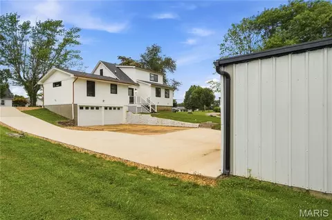 Exterior - 1716 Pottery Rd, Washington, MO 63090 photo 3 of 6