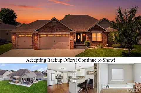141 Meridian Oaks Dr, Glen Carbon, IL 62034