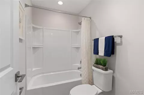 201 Gauntlet Ln, Eureka, MO 63025 photo 6