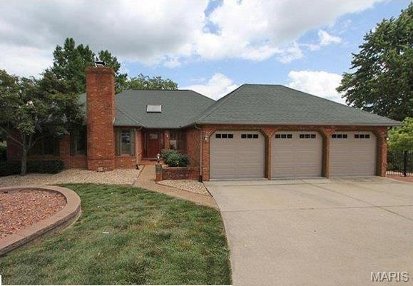 13 Timber Waters Ct, Swansea, IL 62226