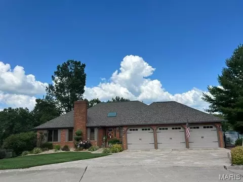 13 Timber Waters Ct, Swansea, IL 62226