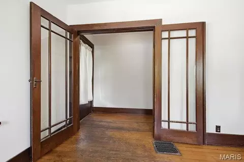 Entry Way - 301 Macarthur St, Washington, MO 63090 photo 1 of 7