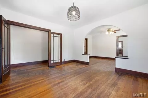 Living - 301 Macarthur St, Washington, MO 63090 photo 5 of 6