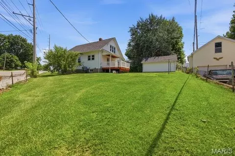 Exterior - 301 Macarthur St, Washington, MO 63090 photo 2 of 7