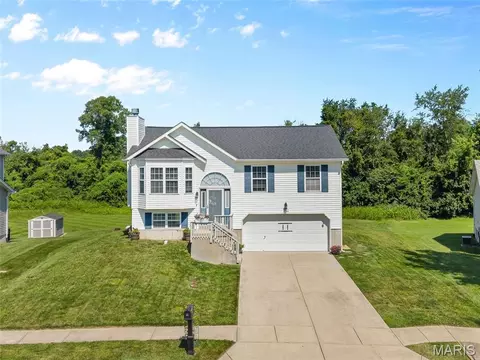103 Pine Hollow Ln, Collinsville, IL 62234