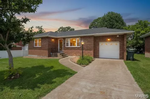 5479 Clifton Ave, Saint Louis, MO 63109