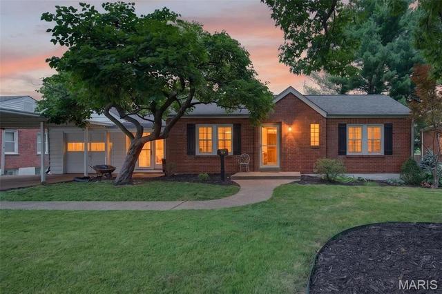 649 Rochester Dr, Mehlville, MO 63125