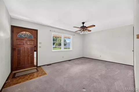 Living - 4116 Bridge Hampton Dr, Saint Charles, MO 63304 photo 5 of 8