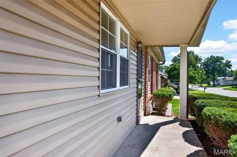 Exterior - 4116 Bridge Hampton Dr, Saint Charles, MO 63304 photo 4 of 17