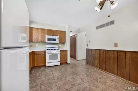 Kitchen - 4116 Bridge Hampton Dr, Saint Charles, MO 63304 photo 3 of 3