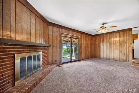 Living - 4116 Bridge Hampton Dr, Saint Charles, MO 63304 photo 8 of 8