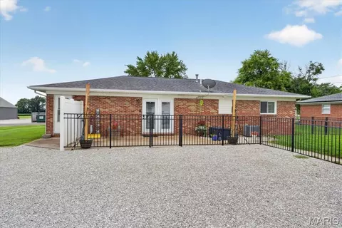 Exterior - 261 E Back St, Hecker, IL 62248 photo 6 of 8
