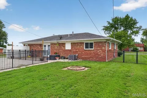 Exterior - 261 E Back St, Hecker, IL 62248 photo 7 of 8