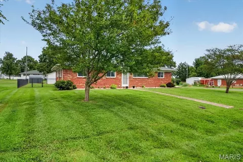 Exterior - 261 E Back St, Hecker, IL 62248 photo 3 of 8