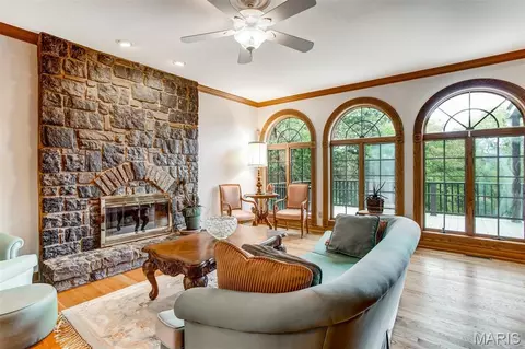 Living - 1075 Eureka Rd, Eureka, MO 63025 photo 1 of 6