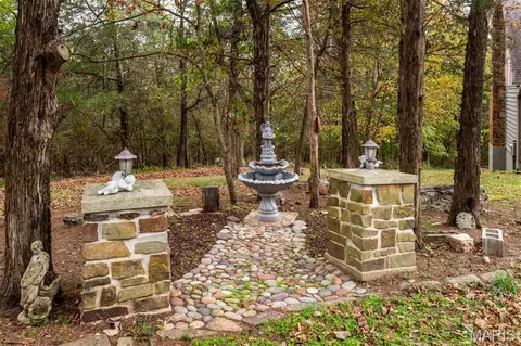 Exterior - 1075 Eureka Rd, Eureka, MO 63025 photo 11 of 15