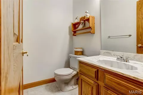 Bath - 1075 Eureka Rd, Eureka, MO 63025 photo 1 of 7
