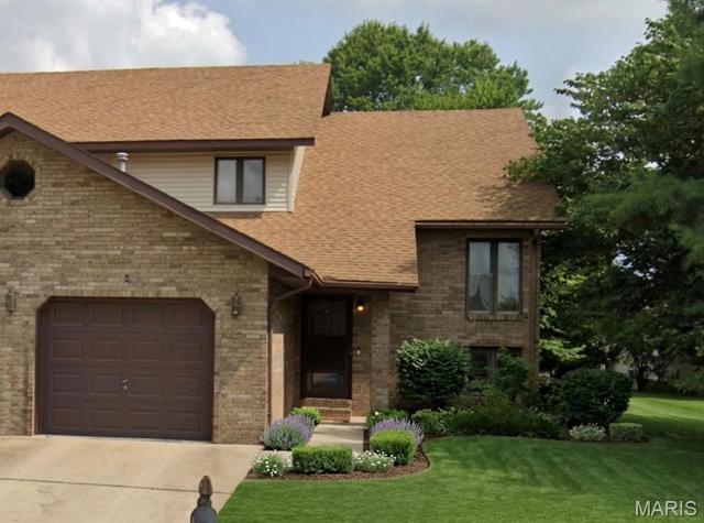 6 Pebble Ct, Edwardsville, IL 62025