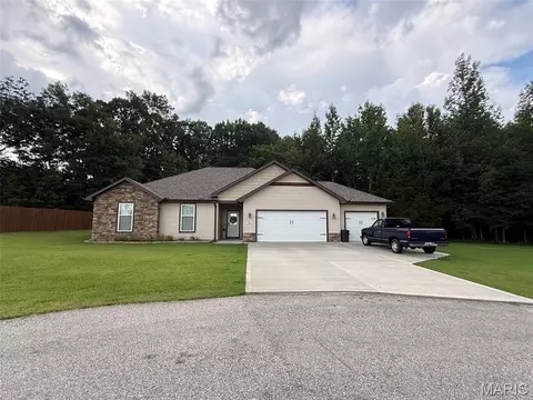 351 Wellington Dr, Poplar Bluff, MO 63901