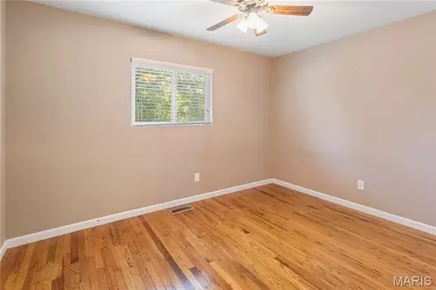 Bedroom - 559 Goldwood Dr, Ballwin, MO 63021 photo 4 of 5