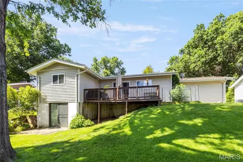 Exterior - 559 Goldwood Dr, Ballwin, MO 63021 photo 3 of 6