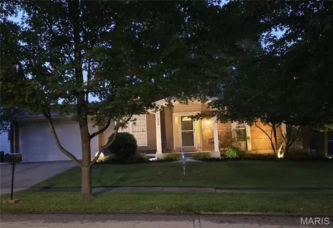 Exterior - 559 Goldwood Dr, Ballwin, MO 63021 photo 5 of 6