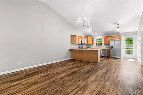 Living - 1245 Denali Dr, Festus, MO 63028 photo 2 of 6