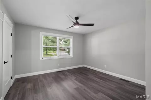 Bedroom - 628 Hickory Knoll Ct, Ballwin, MO 63021 photo 4 of 5