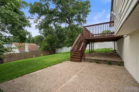 Exterior - 628 Hickory Knoll Ct, Ballwin, MO 63021 photo 8 of 10