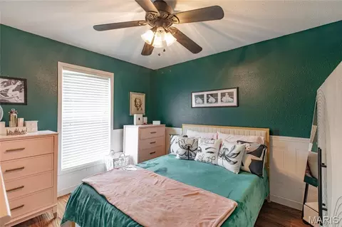Bedroom - 440 Deer Run, Moro, IL 62067 photo 1 of 3