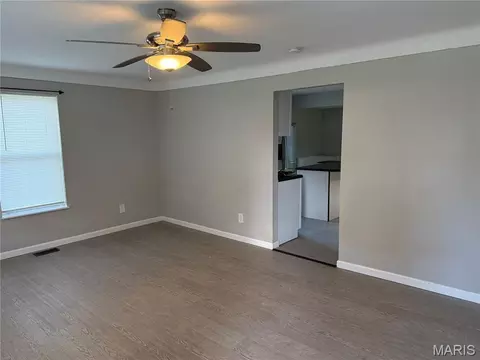 Living - 107 Brookside Dr, O'fallon, IL 62269 photo 1 of 2