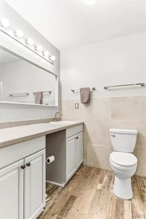 Bath - 336 Marilyn Dr, Arnold, MO 63010 photo 1 of 3