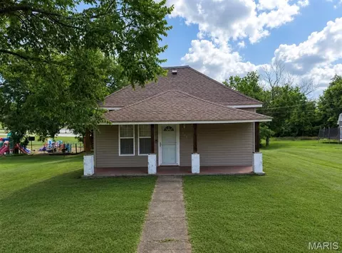 907 Tyler St, Park Hills, MO 63601