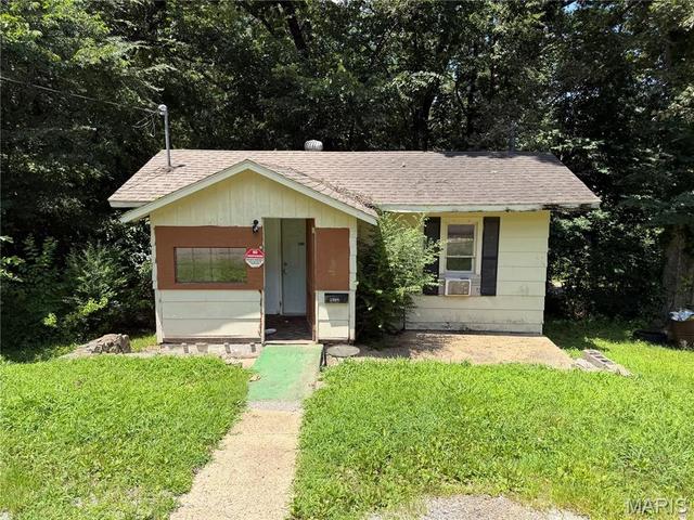 1049 Cole Ave, Poplar Bluff, MO 63901