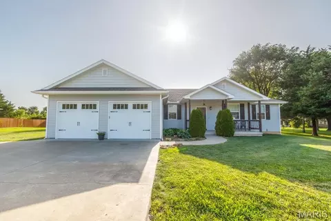 22955 Patton Ln, Lebanon, MO 65536