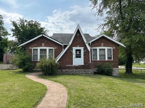 3802 Melba Pl, Saint Louis, MO 63121
