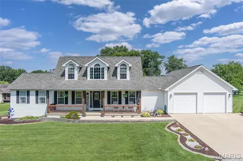 1282 Key West Dr, Edwardsville, IL 62025