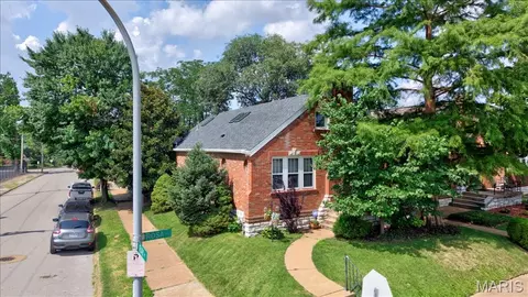 4100 Rosa Ave, Saint Louis, MO 63116
