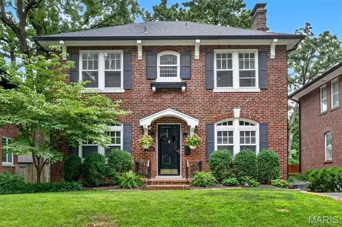 7466 Stratford Ave, Saint Louis, MO 63130