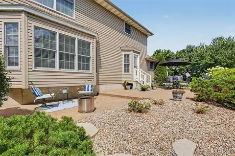 Exterior - 307 Camilla Dr, O'fallon, MO 63366 photo 4 of 7