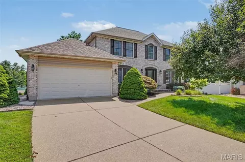 Exterior - 307 Camilla Dr, O'fallon, MO 63366 photo 2 of 7