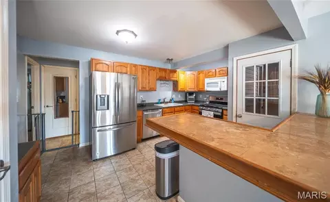 Kitchen - 221 Watson Rd, Sullivan, MO 63080 photo 1 of 2