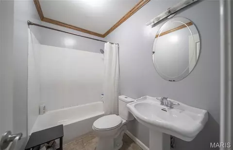Bath - 221 Watson Rd, Sullivan, MO 63080 photo 3 of 3