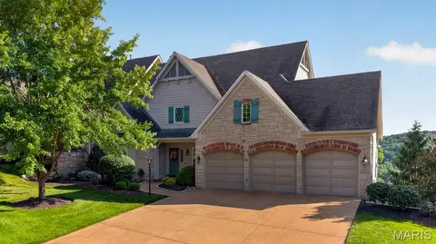 731 Bordeaux Cir, Saint Albans, MO 63073