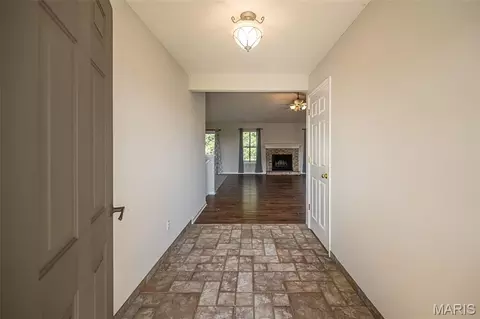 5 Thoroughbred Dr, Wright City, MO 63390 photo 4