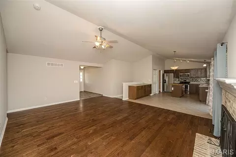 5 Thoroughbred Dr, Wright City, MO 63390 photo 8