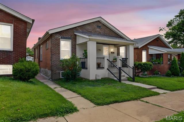 4466 Ellenwood Ave, Saint Louis, MO 63116